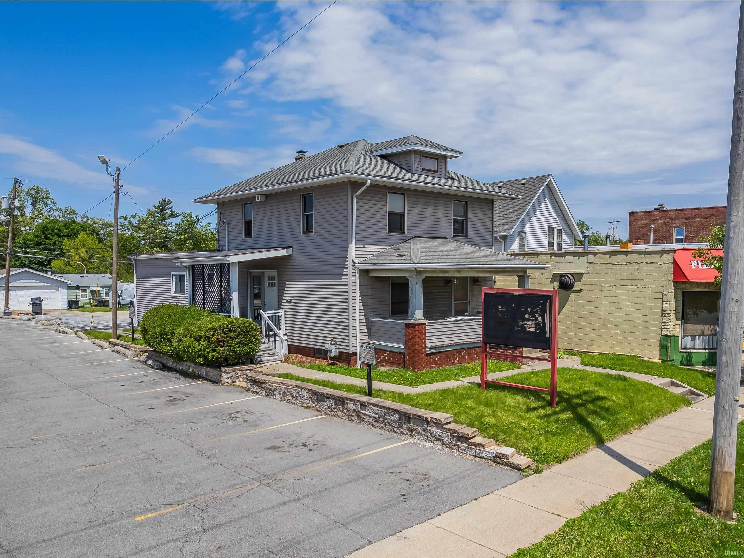 1121 E State Boulevard, Fort Wayne