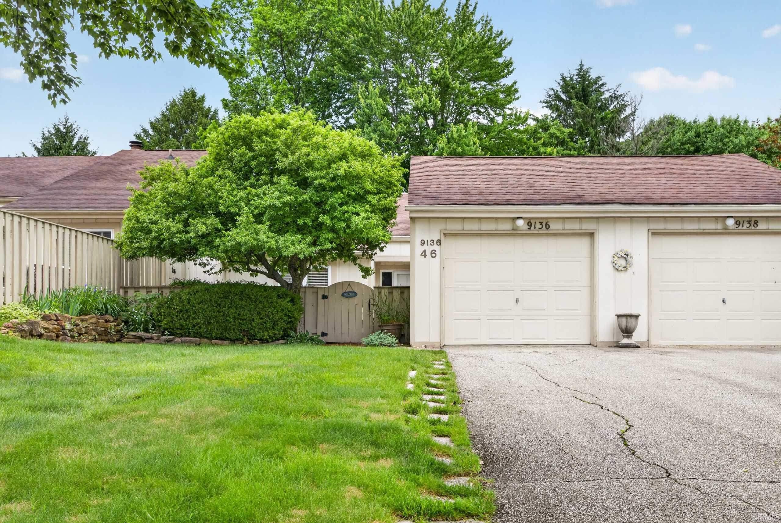 9136 Greenridge Lane, Bloomington