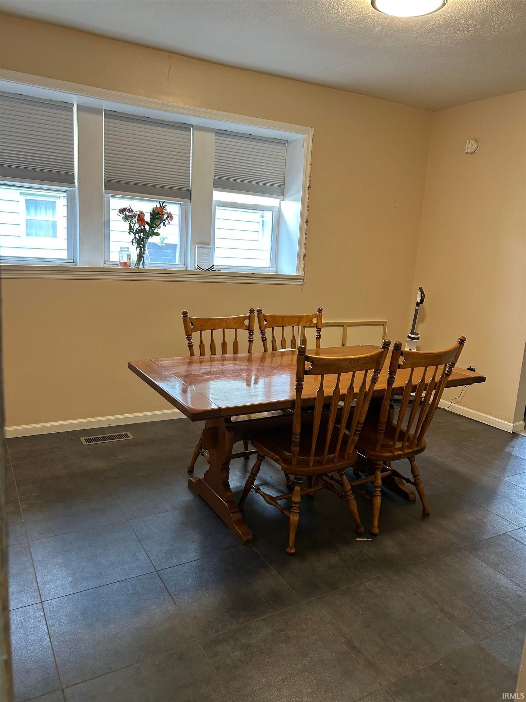 4026 S Lafayette Street, Fort Wayne — photo 10 of 20
