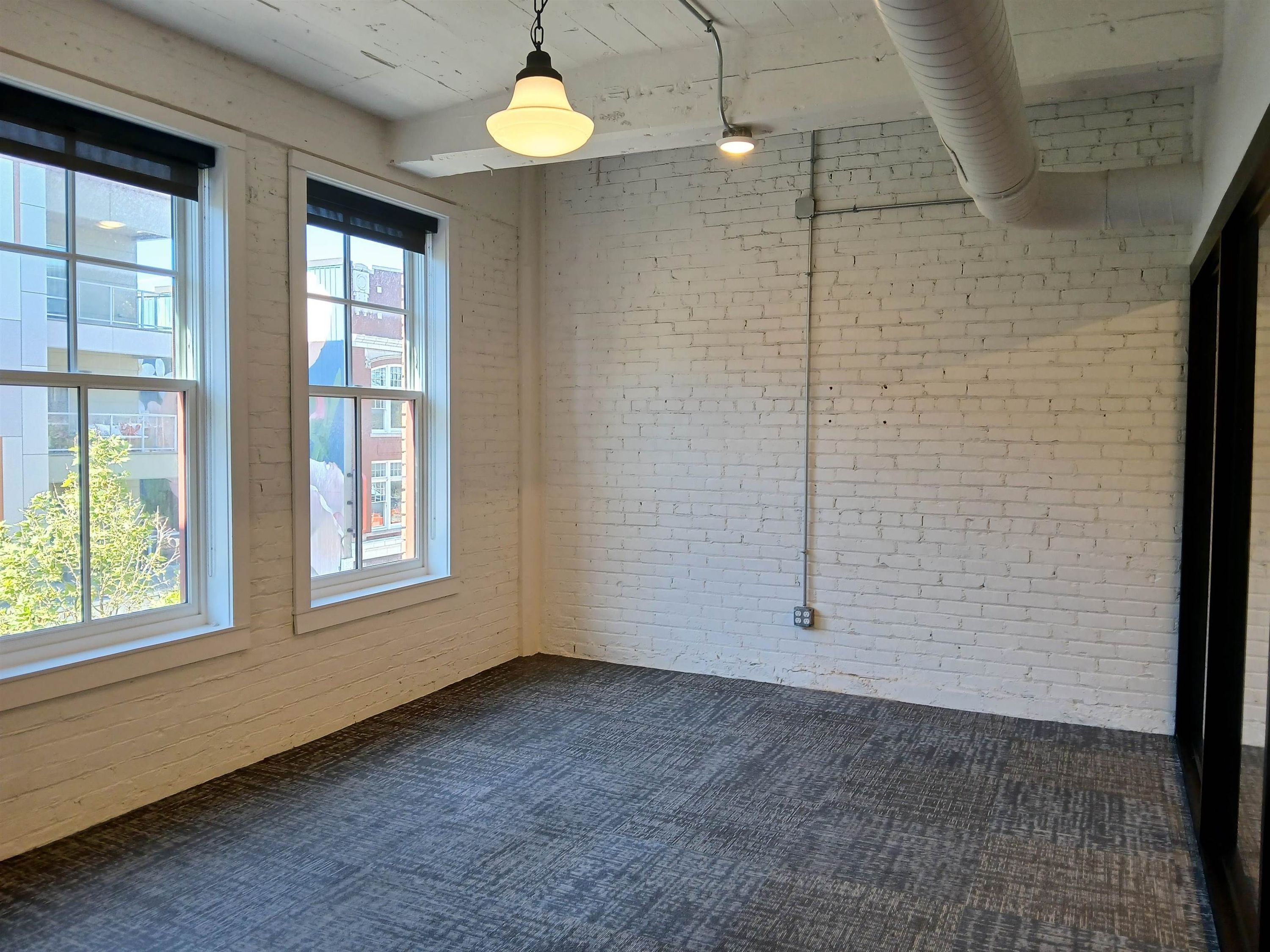 116 W Columbia Street, Fort Wayne