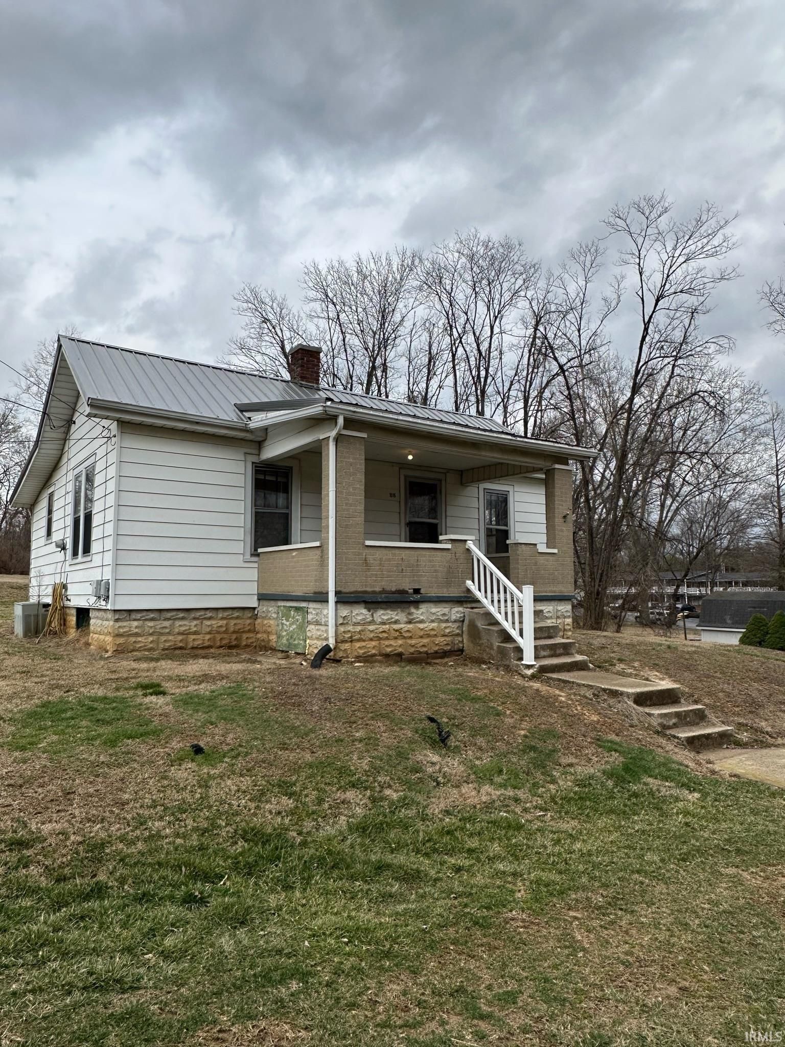 1016 W Country Club Drive, Bloomington