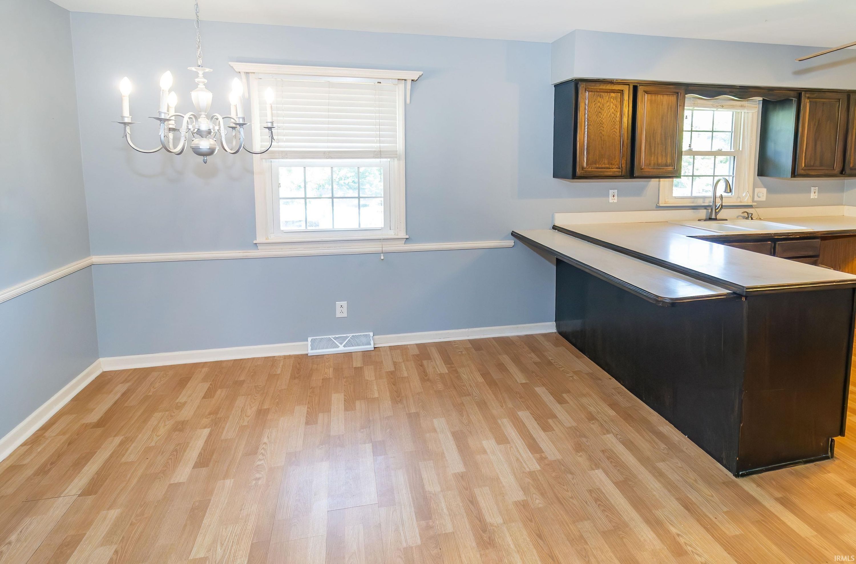 8311 Sycamore Drive, Newburgh — photo 11 of 30