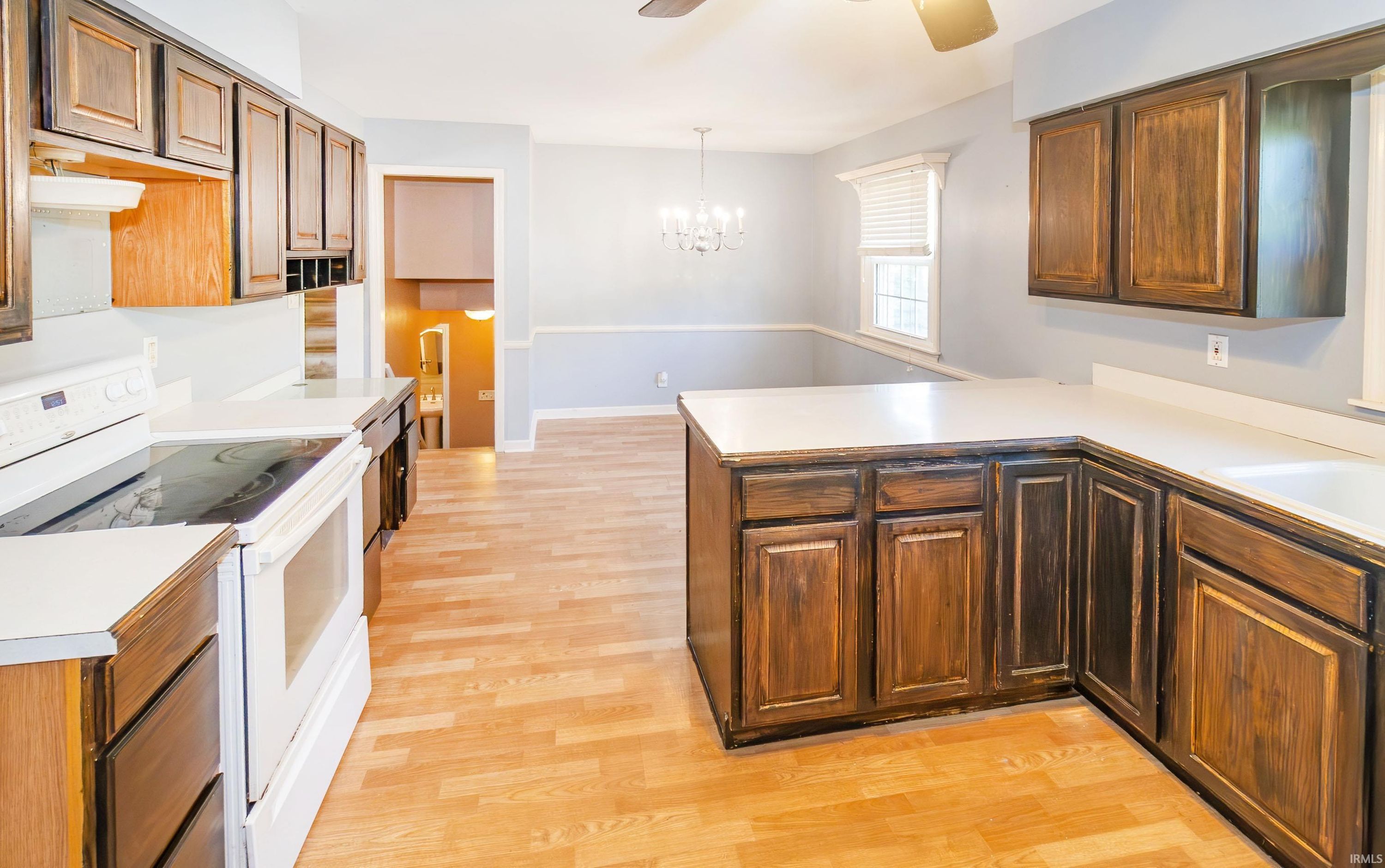8311 Sycamore Drive, Newburgh — photo 10 of 30