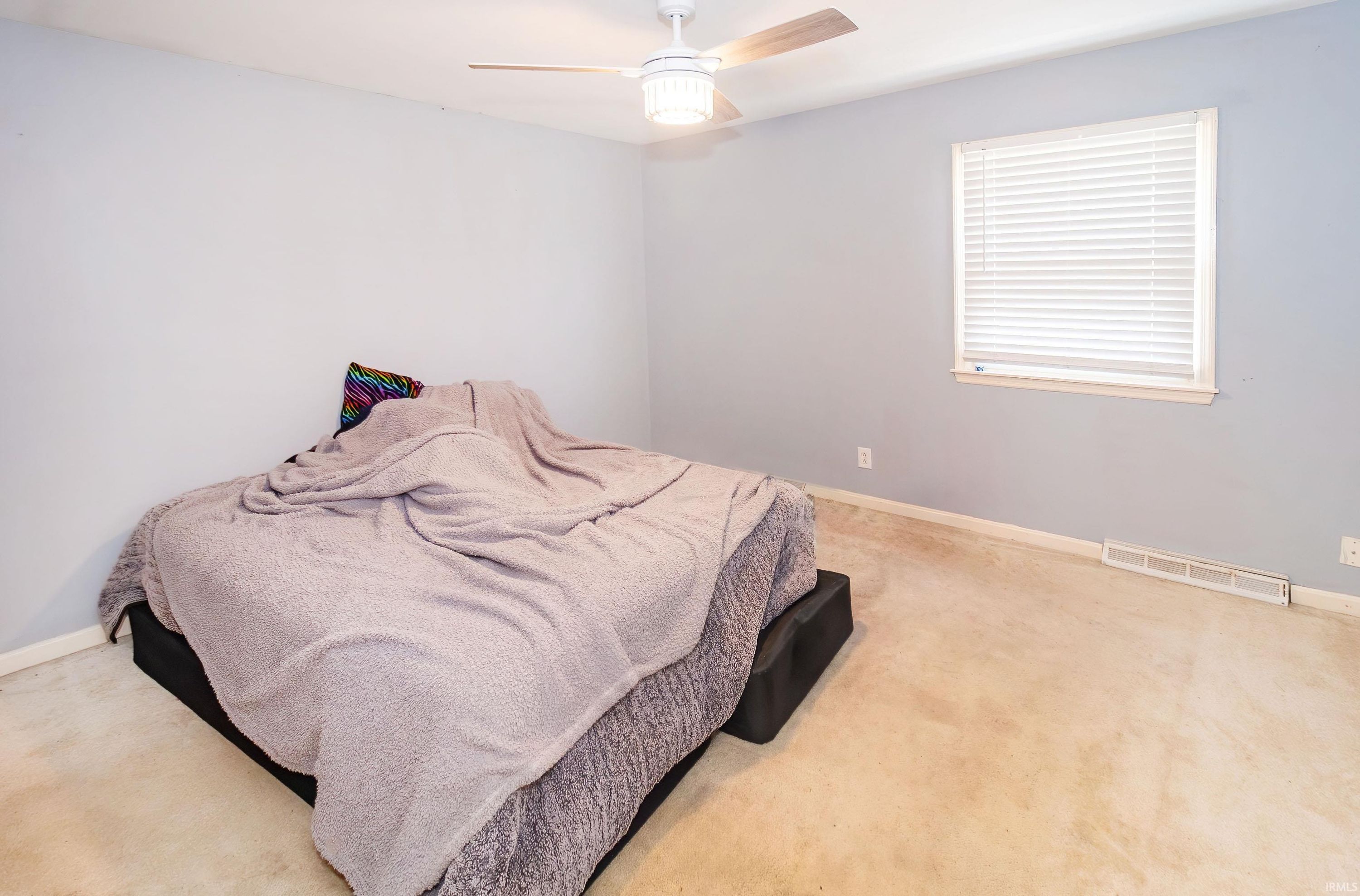 8311 Sycamore Drive, Newburgh — photo 14 of 30