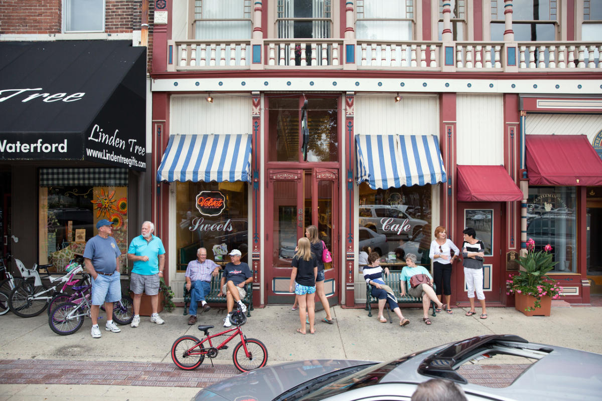 Growing city homes in Noblesville, Indiana - Historic downtown and arts scene